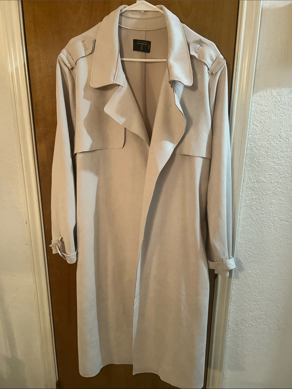 Tahari Light Beige Long Trench Coat. NWOT. XL So Soft!!
